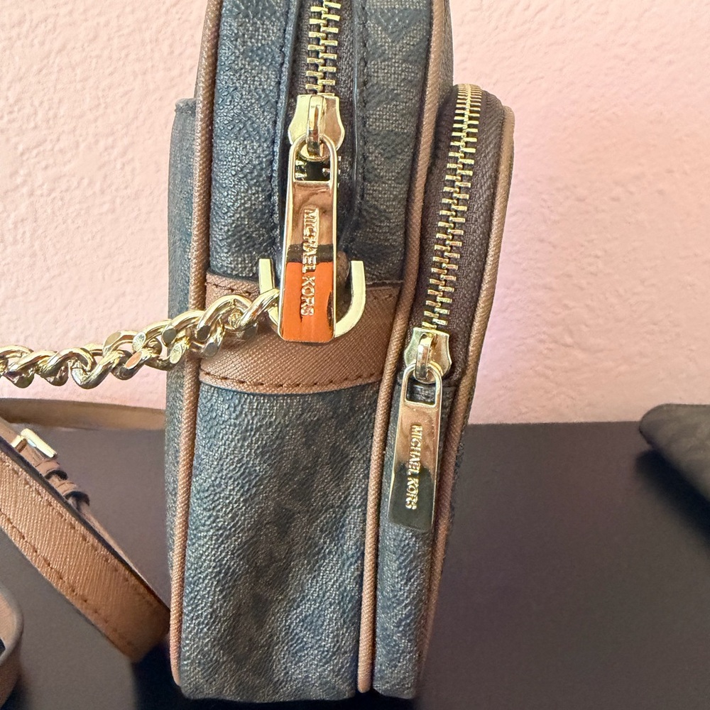 Michael Kors Brown Crossbody Bag and Wallet Set - Picture 11 of 16